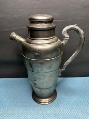 Vintage Crescent Pewter Cocktail Pitcher/Shaker With Lid And Spout Cap